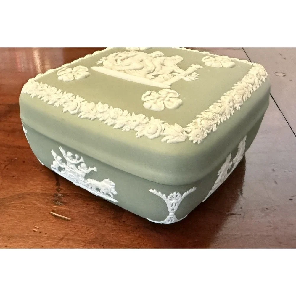 Wedgwood vintage sage